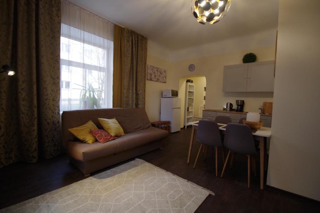 Panda House - Luxury In Old Town Apartment Тарту Екстериор снимка