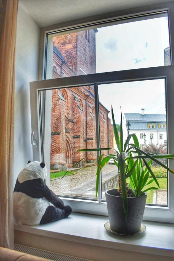 Panda House - Luxury In Old Town Apartment Тарту Екстериор снимка