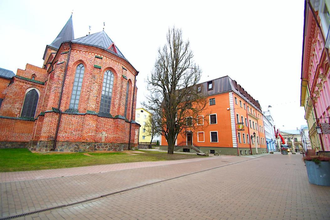 Panda House - Luxury In Old Town Apartment Тарту Екстериор снимка
